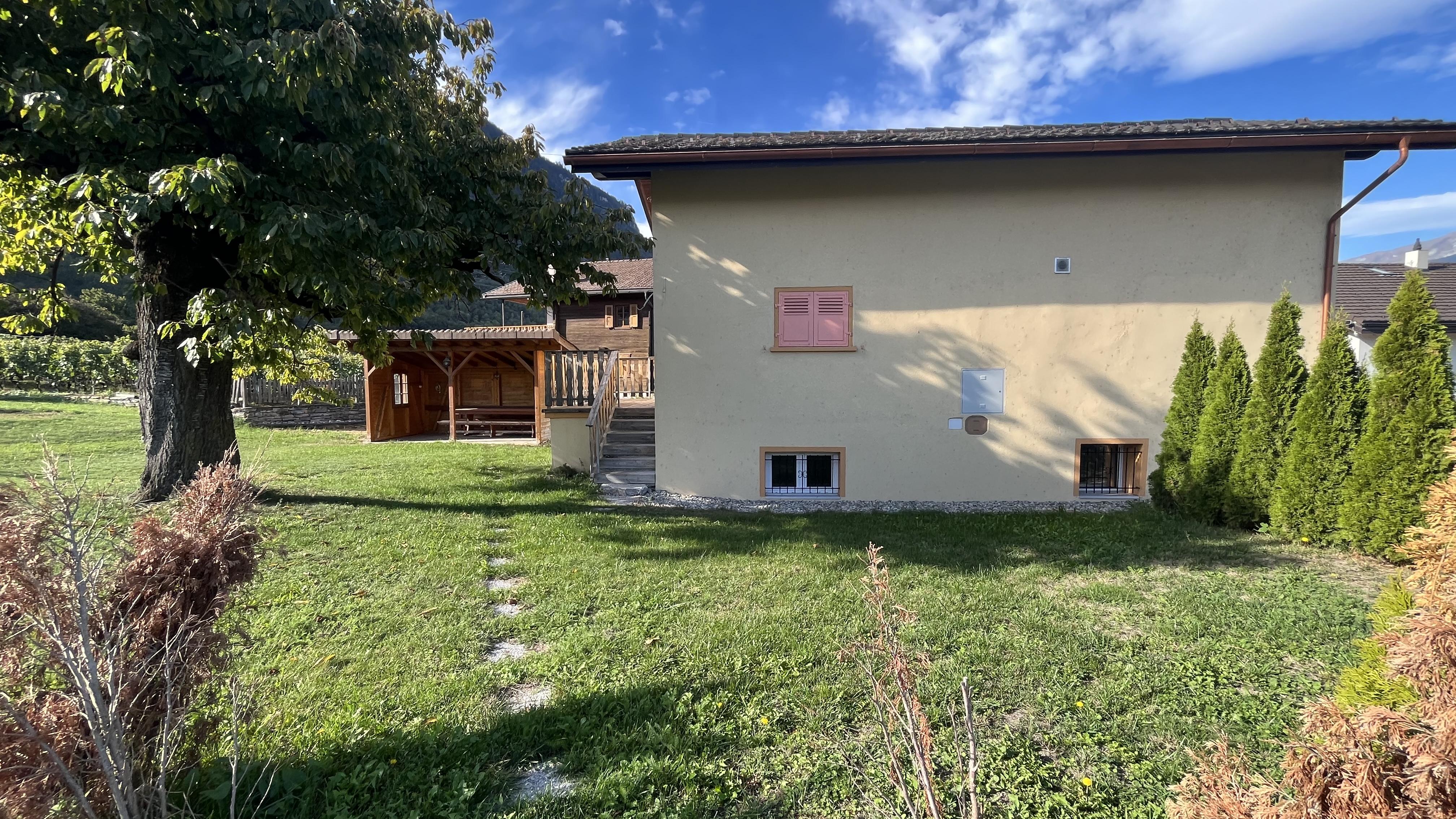 A vendre 3979 Grne Maison terrasse 6.5 pièce(s)